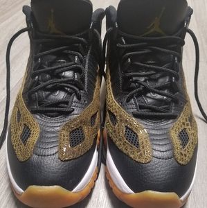 Air Jordan 11 IE Green Size 11